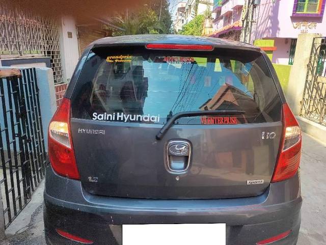 https://images10.gaadi.com/usedcar_image/3696382/original/processed_2c0012c8-51e4-488c-af6e-bfc071c261d1.jpg?imwidth=6401