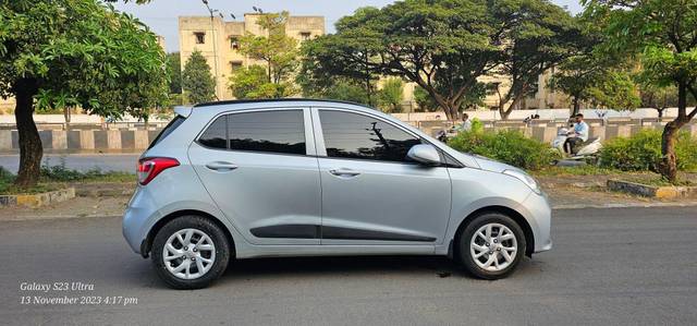 https://images10.gaadi.com/usedcar_image/3696435/original/processed_img2925627__used_car_2925627_1701357648.jpg?imwidth=6401