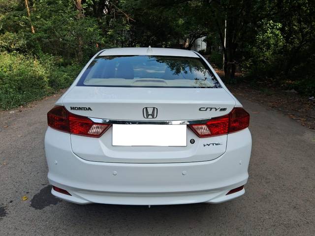 https://images10.gaadi.com/usedcar_image/3696515/original/processed_img2925642__used_car_2925642_1701361026.jpg?imwidth=6402