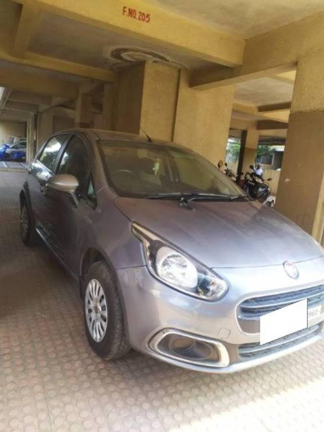 https://images10.gaadi.com/usedcar_image/3696518/original/processed_3e96f368-5116-43d2-b124-a7d20c9a8a73.jpg?imwidth=6400