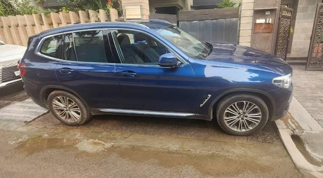 https://images10.gaadi.com/usedcar_image/3696523/original/processed_e38ddb1a-9bfc-46dd-81bb-a6bccd8f9d17.jpg?imwidth=6401