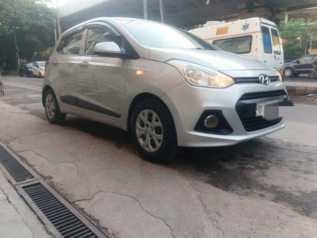 https://images10.gaadi.com/usedcar_image/3696718/original/processed_img2925662__used_car_2925662_1701391469.png?imwidth=6400
