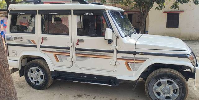 https://images10.gaadi.com/usedcar_image/3696754/original/processed_c15b38ee-3c63-48da-bddc-ca084610f9cf.jpg?imwidth=6401