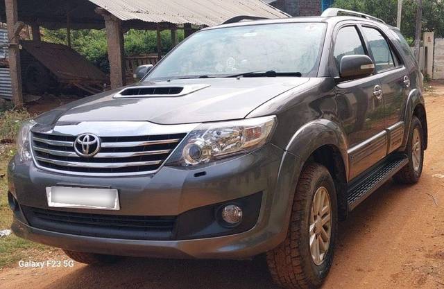 https://images10.gaadi.com/usedcar_image/3696778/original/processed_739cde6c-b0ff-4da4-a082-7f071ba8590c.jpeg?imwidth=6400