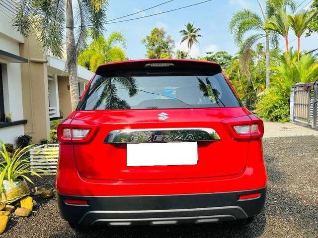 https://images10.gaadi.com/usedcar_image/3696898/original/processed_48e2c4cd-f3fe-448e-baf3-95b5d17df4f3.jpeg?imwidth=6402