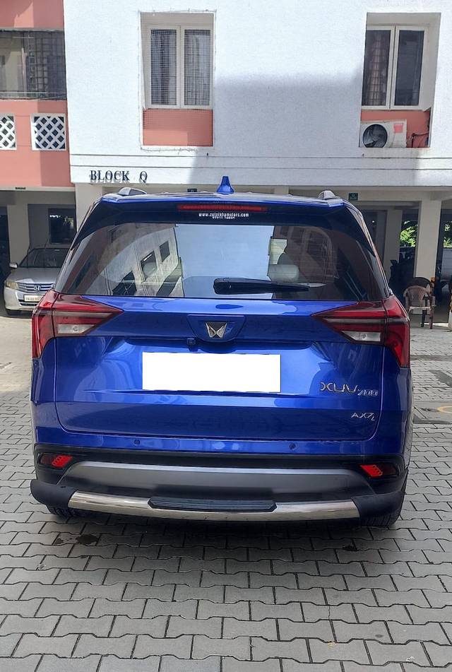 https://images10.gaadi.com/usedcar_image/3696951/original/processed_img2925713__used_car_2925713_1701410002.jpg?imwidth=6401