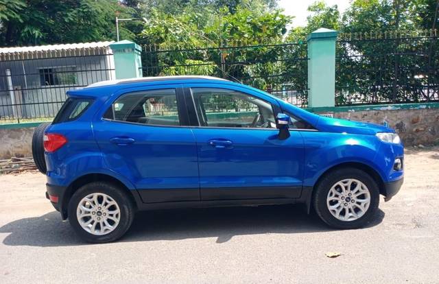 https://images10.gaadi.com/usedcar_image/3696957/original/processed_img2925716__used_car_2925716_1701410145.jpg?imwidth=6402