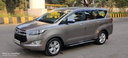 Toyota Innova Crysta 2.8 ZX AT BSIV Toyota Innova Crysta 2.8 ZX AT BSIV