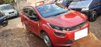 Tata Altroz XE Tata Altroz XE