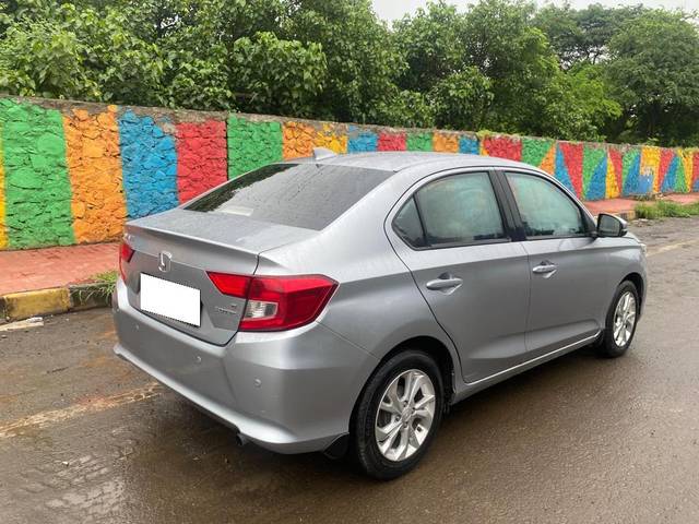 https://images10.gaadi.com/usedcar_image/3696982/original/processed_img2925727__usedcar_whatsappimage2023_09_14at112806_1401701410301_1701410357.jpeg?imwidth=6402