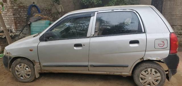 https://images10.gaadi.com/usedcar_image/3697032/original/processed_24691833-bc75-4492-8485-e39d88ddf836.jpg?imwidth=6402