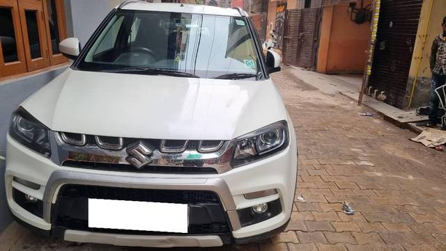https://images10.gaadi.com/usedcar_image/3697056/original/processed_406f56fd-430e-4df3-bf9e-d373ba0958d1.jpg?imwidth=6400
