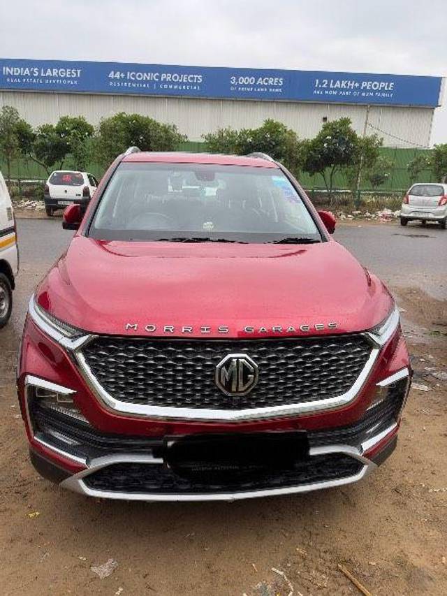https://images10.gaadi.com/usedcar_image/3697075/original/processed_11cd5aa6-e332-4c90-9e5f-022f85ec7383.jpeg?imwidth=6401
