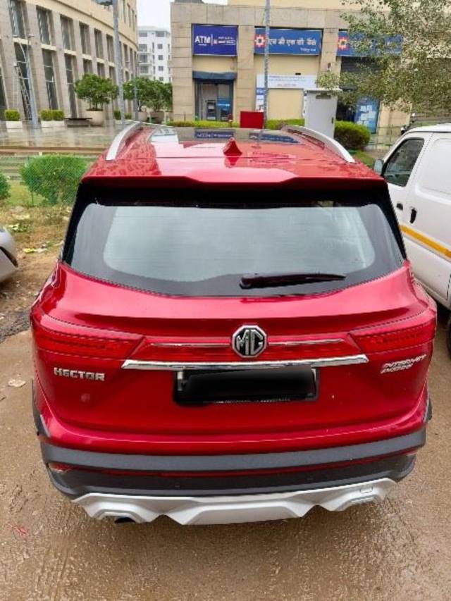https://images10.gaadi.com/usedcar_image/3697075/original/processed_63c0f232-88b2-47c7-bd5c-87690bebf8ae.jpeg?imwidth=6400
