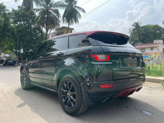 https://images10.gaadi.com/usedcar_image/3697085/original/processed_img2925772__used_car_2925772_1701413672.jpg?imwidth=6401