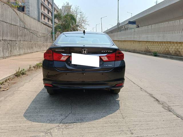 https://images10.gaadi.com/usedcar_image/3697102/original/processed_c30df918d76cfb79b5470c3495c263e0.jpg?imwidth=6402