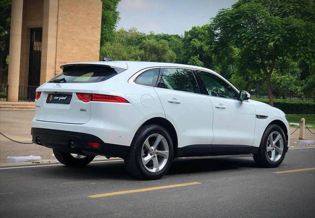 https://images10.gaadi.com/usedcar_image/3697108/original/processed_img2925785__usedcar_3_2925785_1701415464.jpeg?imwidth=6401