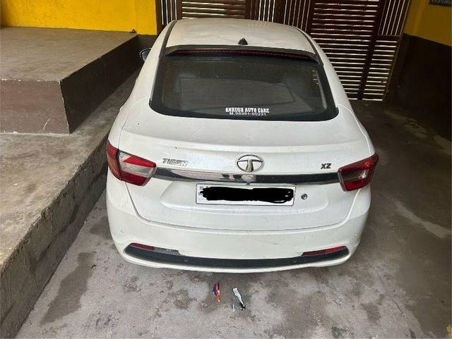 https://images10.gaadi.com/usedcar_image/3697132/original/processed_4a61aec2-e54a-4779-93c7-cbaf86b3ff63.jpeg?imwidth=6401