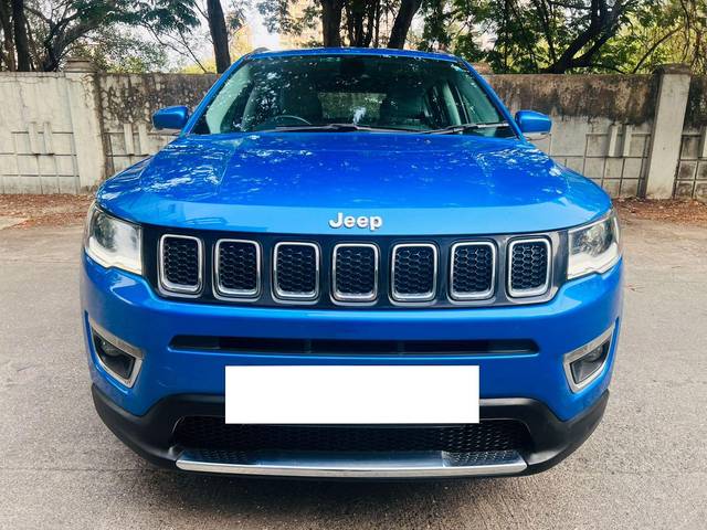 https://images10.gaadi.com/usedcar_image/3697136/original/processed_img2925796__used_car_2925796_1701784294.jpg?imwidth=6401