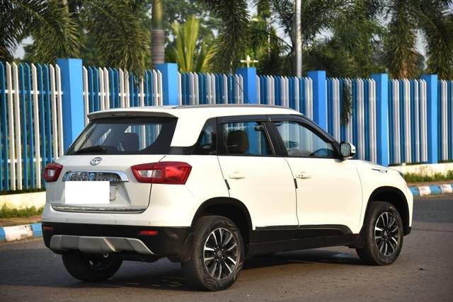 https://images10.gaadi.com/usedcar_image/3697144/original/img2925799__used_car_2925799_1701415603.jpg?imwidth=6402