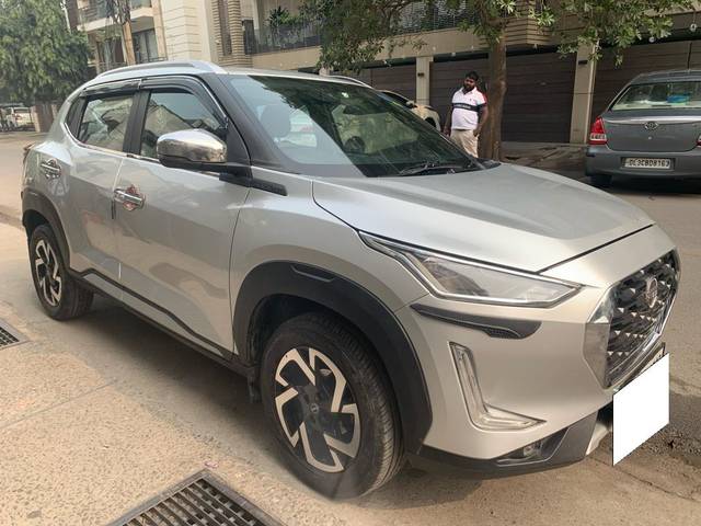https://images10.gaadi.com/usedcar_image/3697150/original/processed_img2925802__usedcar_photo_2023_12_01_12_13_09_1_3511701415144_1701415198.jpg?imwidth=6400