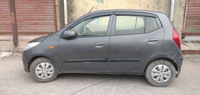 https://images10.gaadi.com/usedcar_image/3697151/original/24__VCC_IMG_1700804951893_1823324_95_1700804990.jpg?imwidth=6401