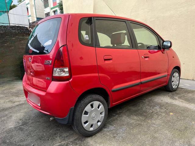 https://images10.gaadi.com/usedcar_image/3697184/original/processed_img2925826__used_car_2925826_1701506858.jpg?imwidth=6402