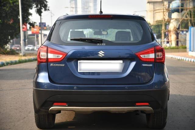 https://images10.gaadi.com/usedcar_image/3697206/original/processed_img2925841__used_car_2925841_1701451710.jpg?imwidth=6402