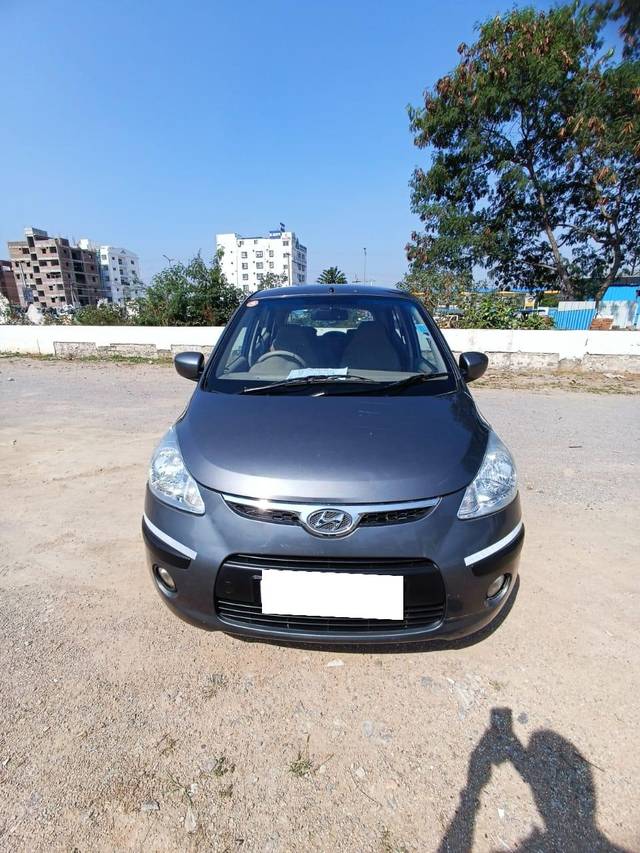 https://images10.gaadi.com/usedcar_image/3697218/original/processed_img2925850__used_car_2925850_1701417568.jpg?imwidth=6400