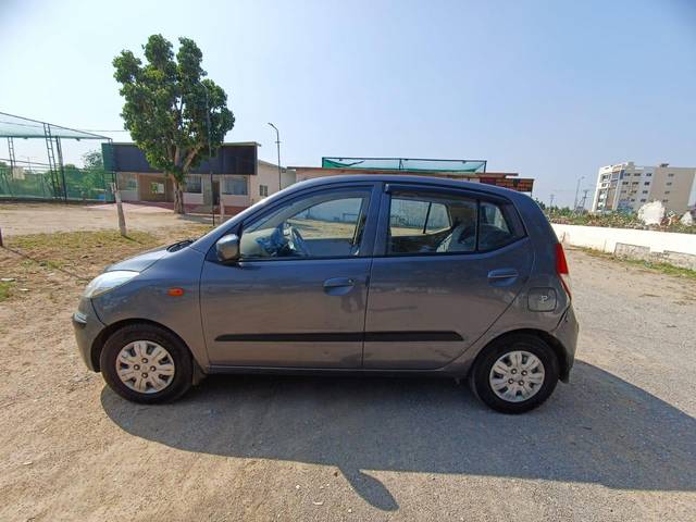 https://images10.gaadi.com/usedcar_image/3697218/original/processed_img2925850__used_car_2925850_1701417578.jpg?imwidth=6402