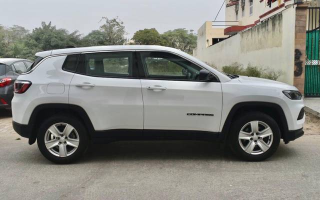 https://images10.gaadi.com/usedcar_image/3697252/original/processed_img2925872__usedcar_img_20231128_wa0036_2925872_1701423700.jpg?imwidth=6401