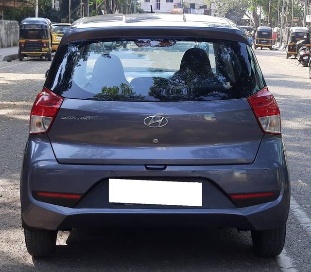 https://images10.gaadi.com/usedcar_image/3697260/original/processed_img2925876__used_car_2925876_1701418919.jpg?imwidth=6401