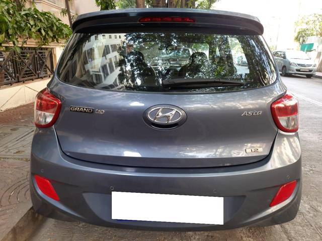 https://images10.gaadi.com/usedcar_image/3697262/original/processed_img2925877__used_car_2925877_1701419076.jpg?imwidth=6402