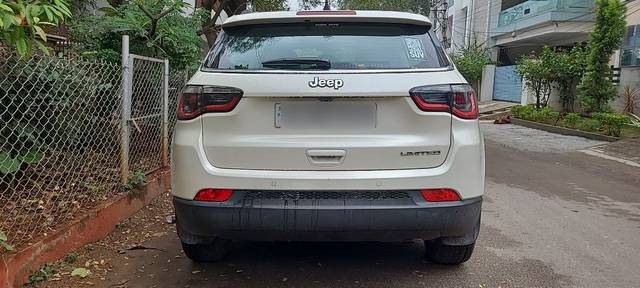 https://images10.gaadi.com/usedcar_image/3697279/original/24__VCC_1823329_96_1700811195.jpg?imwidth=6402