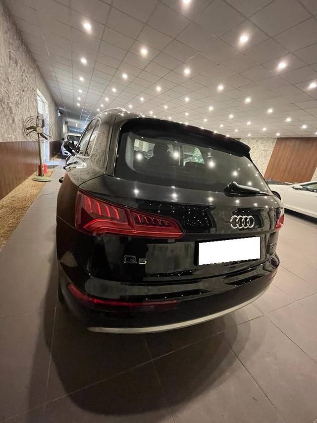 https://images10.gaadi.com/usedcar_image/3697301/original/processed_img2925907__used_car_2925907_1701429260.jpg?imwidth=6401