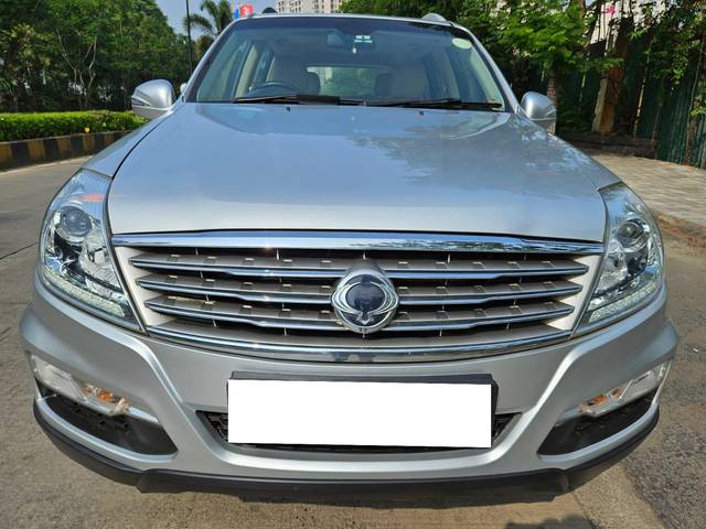 https://images10.gaadi.com/usedcar_image/3697321/original/processed_img2925918__used_car_2925918_1701420594.jpg?imwidth=6402