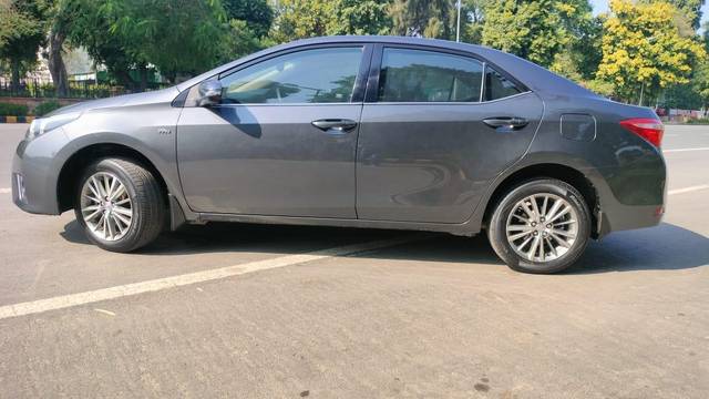 https://images10.gaadi.com/usedcar_image/3697322/original/processed_img2925919__used_car_2925919_1701420620.jpg?imwidth=6402