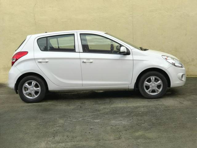 https://images10.gaadi.com/usedcar_image/3697328/original/img2925921__used_car_2925921_1701420939.jpg?imwidth=6401