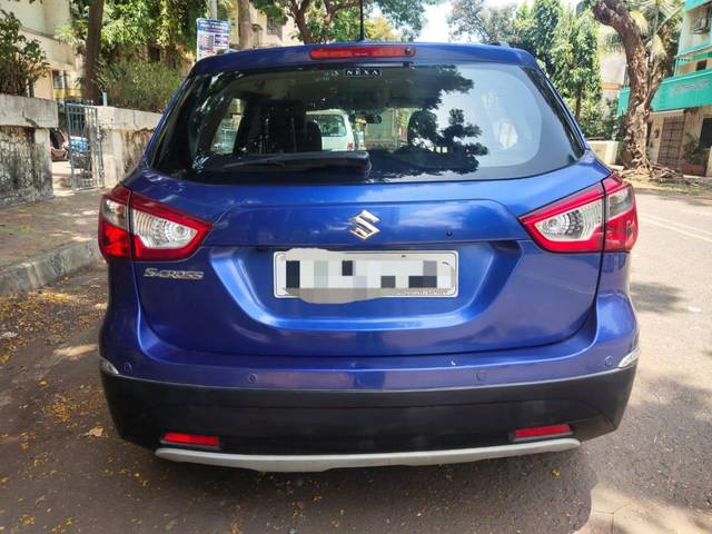 https://images10.gaadi.com/usedcar_image/3697332/original/processed_img2925923__usedcar_whatsappimage2023_12_01at35326pm_2925923_1701427402.jpeg?imwidth=6402