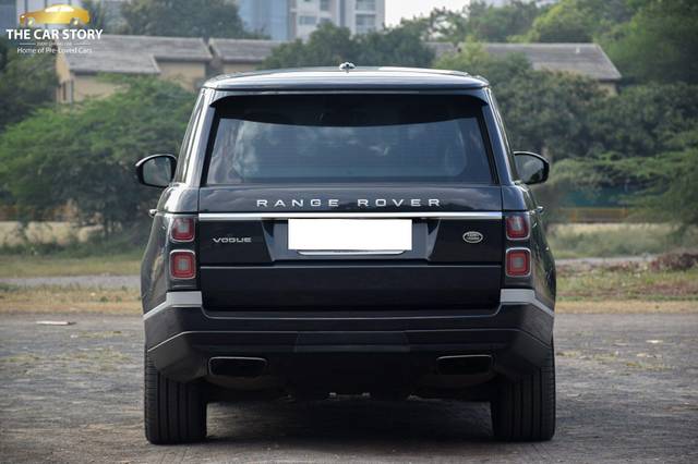 https://images10.gaadi.com/usedcar_image/3697348/original/processed_img2925933__used_car_2925933_1701524104.jpg?imwidth=6402