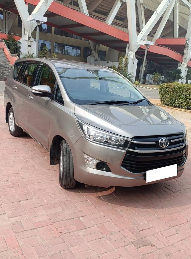 https://images10.gaadi.com/usedcar_image/3697370/original/processed_img2925942__used_car_2925942_1701422148.jpg?imwidth=6400