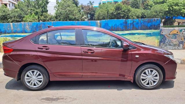 https://images10.gaadi.com/usedcar_image/3697371/original/processed_img2925943__used_car_2925943_1701422093.jpg?imwidth=6401