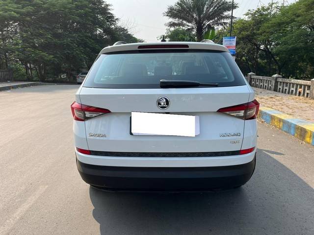 https://images10.gaadi.com/usedcar_image/3697382/original/processed_img2925950__usedcar_whatsappimage2023_10_31at144515_2925950_1701426997.jpeg?imwidth=6402