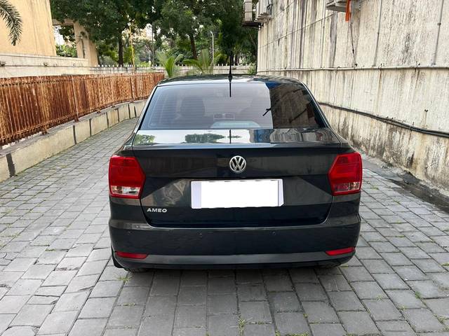 https://images10.gaadi.com/usedcar_image/3697473/original/processed_img2926018__usedcar_whatsappimage2023_10_11at180217_1__2926018_1701425802.jpeg?imwidth=6401