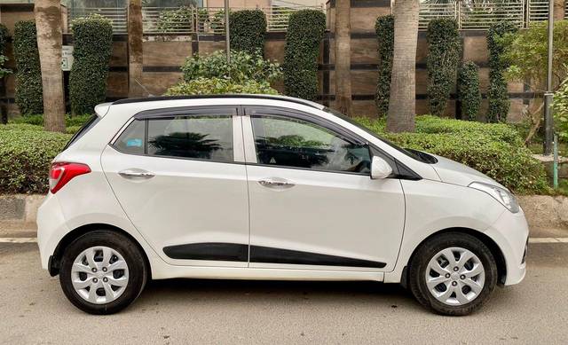 https://images10.gaadi.com/usedcar_image/3697519/original/processed_img2926051__used_car_2926051_1701424750.jpg?imwidth=6401