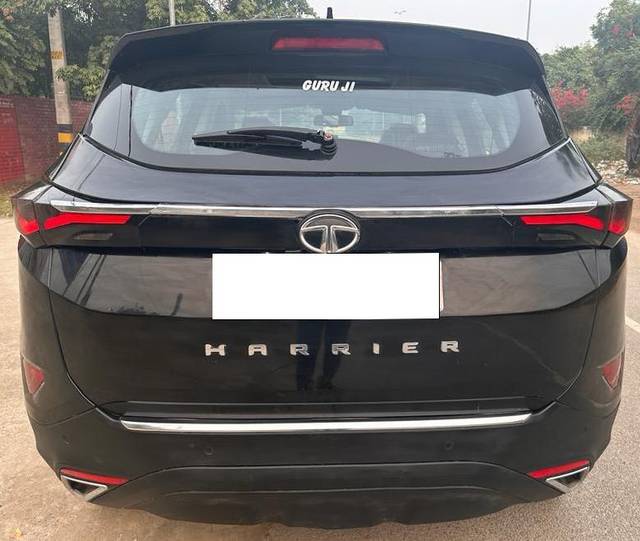 https://images10.gaadi.com/usedcar_image/3697556/original/processed_img2926071__used_car_2926071_1701425732.jpg?imwidth=6401