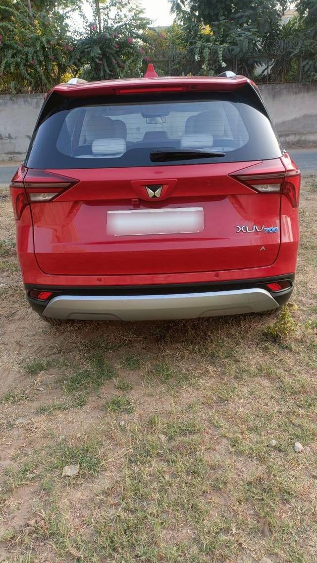https://images10.gaadi.com/usedcar_image/3697562/original/processed_img2926074__used_car_2926074_1701428514.jpg?imwidth=6402
