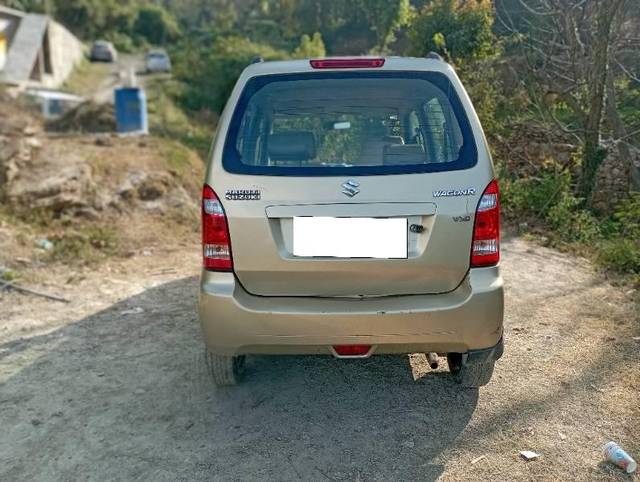 https://images10.gaadi.com/usedcar_image/3697571/original/processed_c14a1ef9-4330-492f-a381-38c74ed6219c.jpg?imwidth=6401