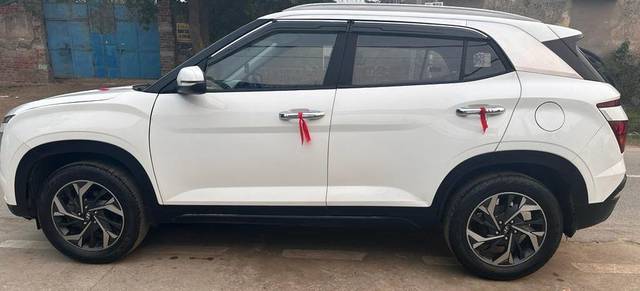 https://images10.gaadi.com/usedcar_image/3697592/original/processed_img2926087__used_car_2926087_1701426899.jpg?imwidth=6402