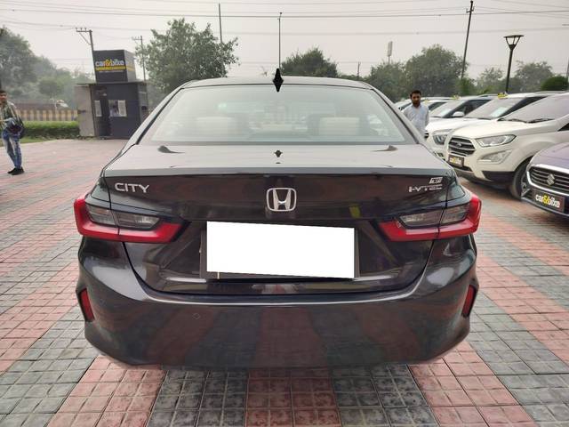 https://images10.gaadi.com/usedcar_image/3697607/original/processed_img2926095__usedcar_whatsappimage2023_11_30at11357pm_781651701427037_1701427064.jpeg?imwidth=6401